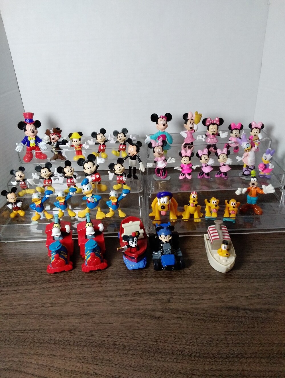 Disney Mickey & Friends Bundle (37) Pieces.